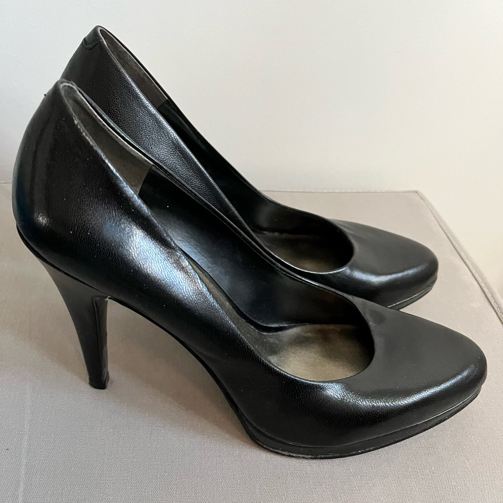 Size 9 Black Nine West Heels